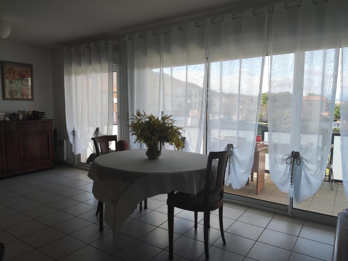Douces Vacances Apartment Villelongue-dels-Monts Exterior foto